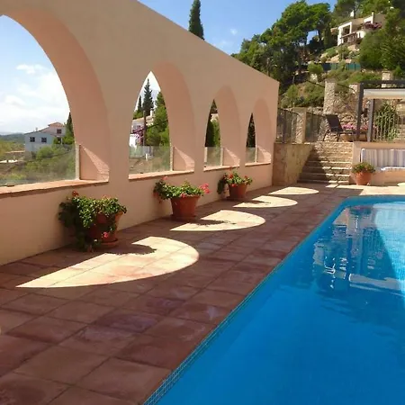 Velas Villa